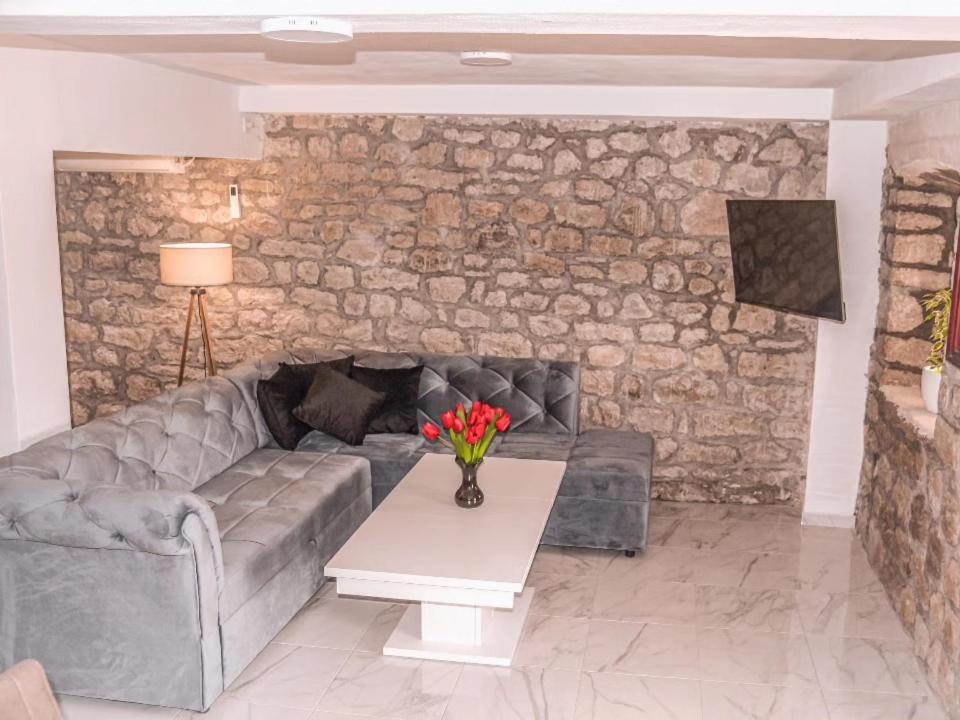 Apartmani Dumezic Bar Oda fotoğraf