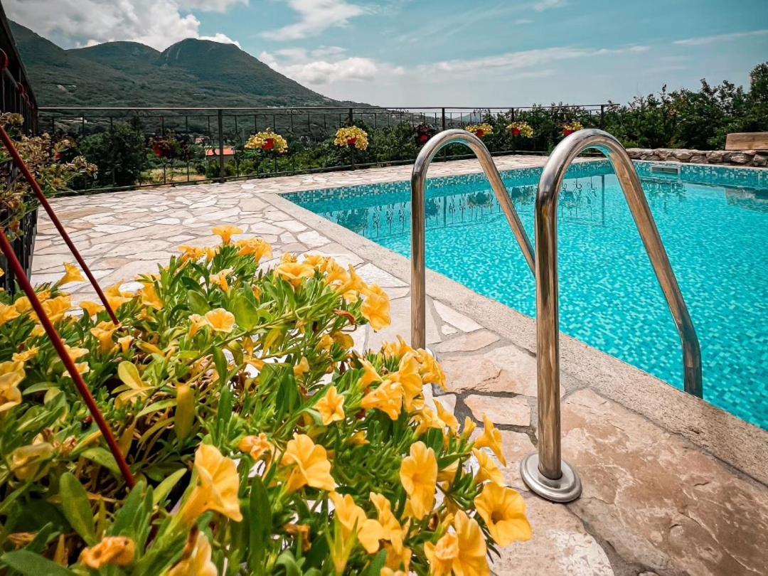 Apartmani Dumezic Bar Oda fotoğraf
