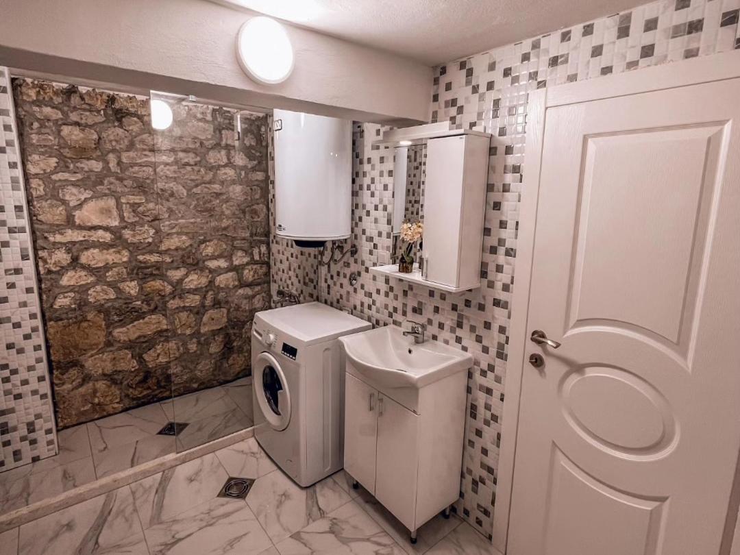 Apartmani Dumezic Bar Oda fotoğraf