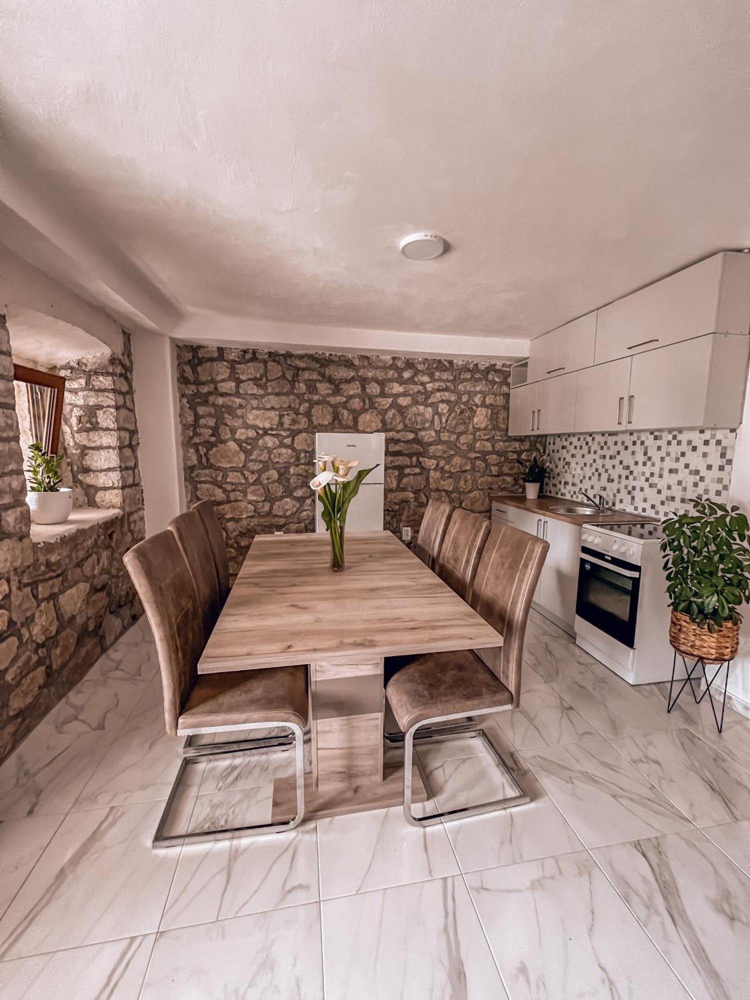 Apartmani Dumezic Bar Oda fotoğraf